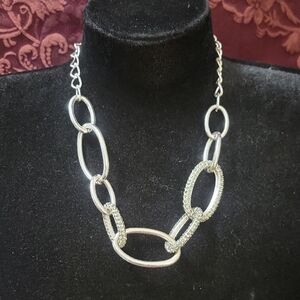 Liz Claiborne Silver Oval Link Necklace